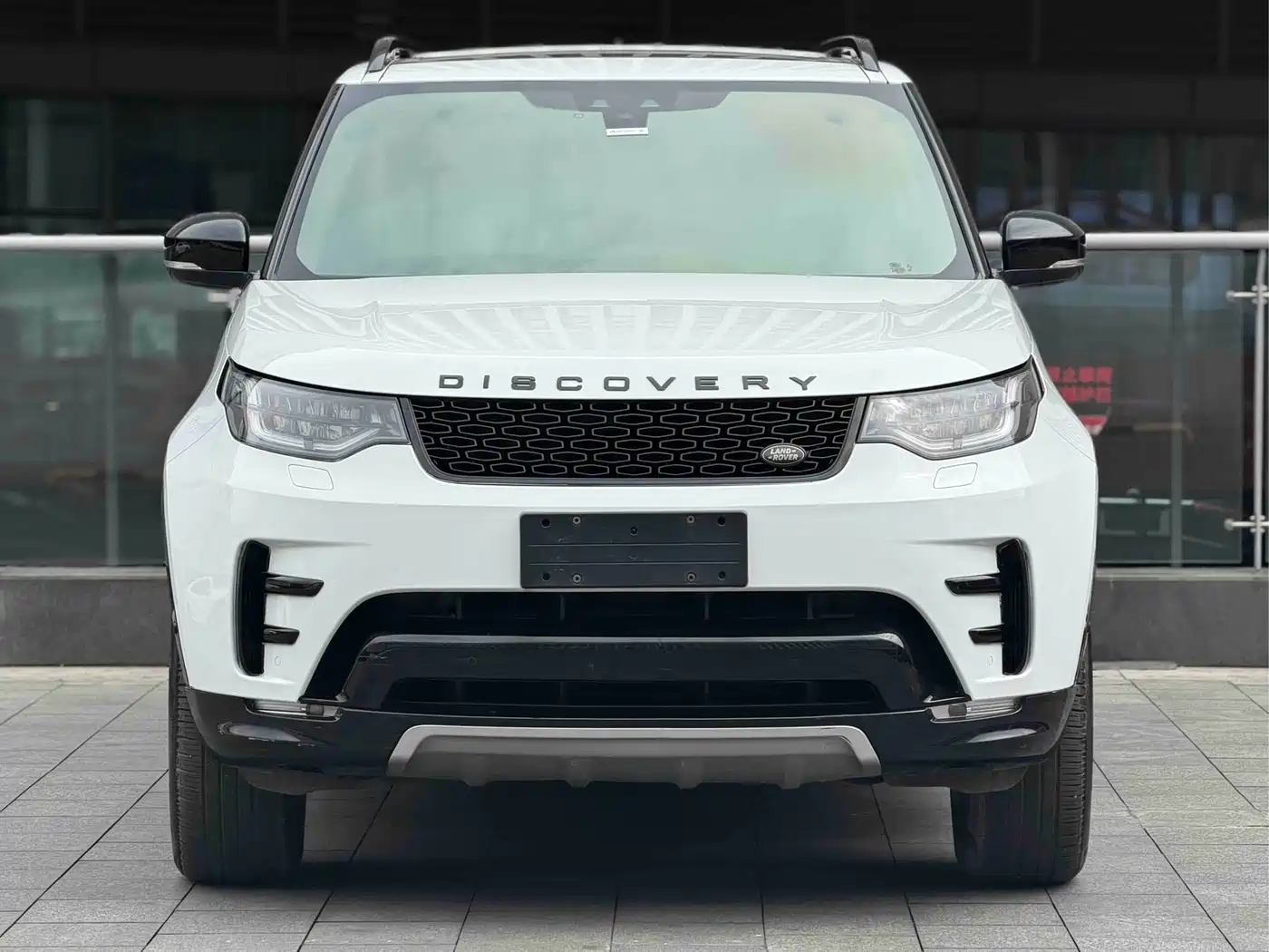Land Rover Discovery 2020 3.0 SC V6 30th Anniversary Special Edition фото 2