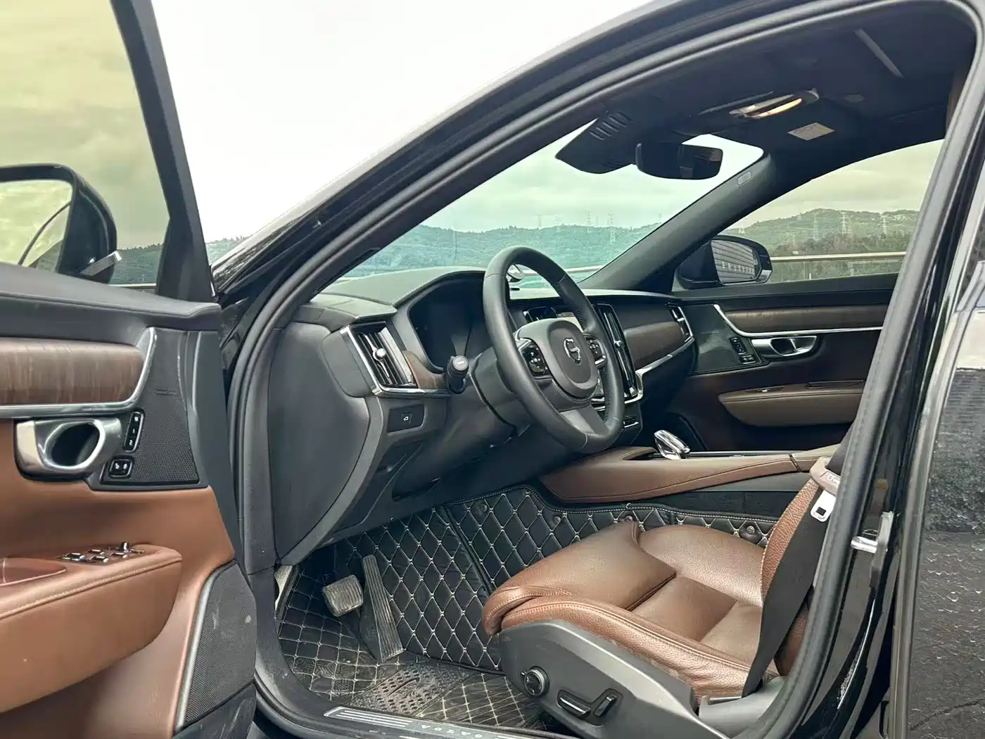 Фото 8 - Volvo S90