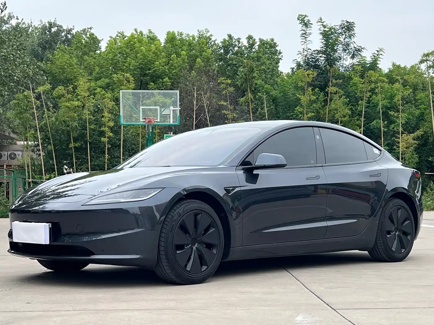 Tesla Model 3 2025