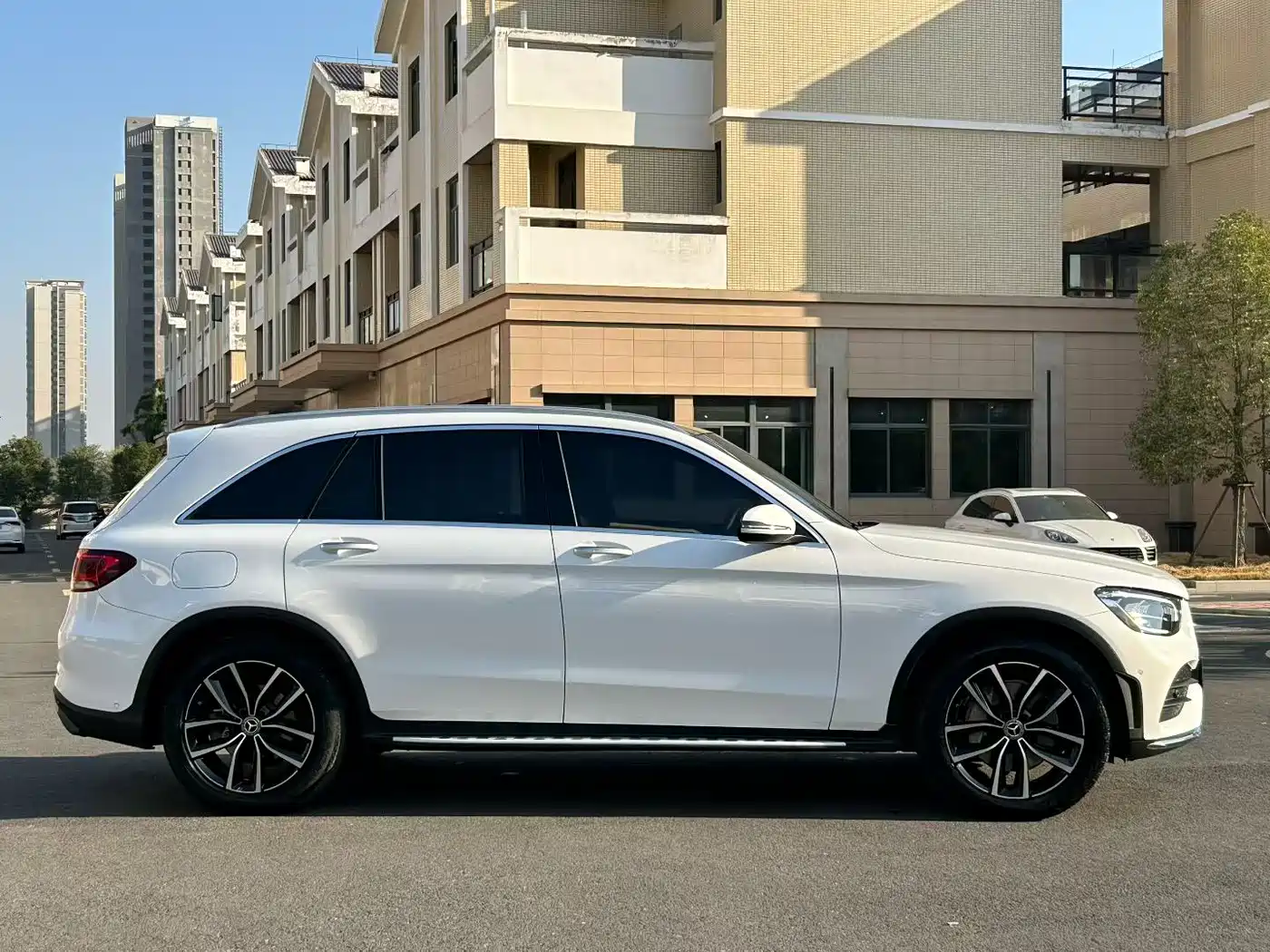Mercedes-Benz GLC 2021 GLC 300 L 4MATIC Sporty фото 5