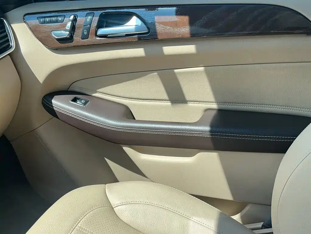 Mercedes-Benz GLS 2016 GLS 400 4MATIC Dynamic фото 12