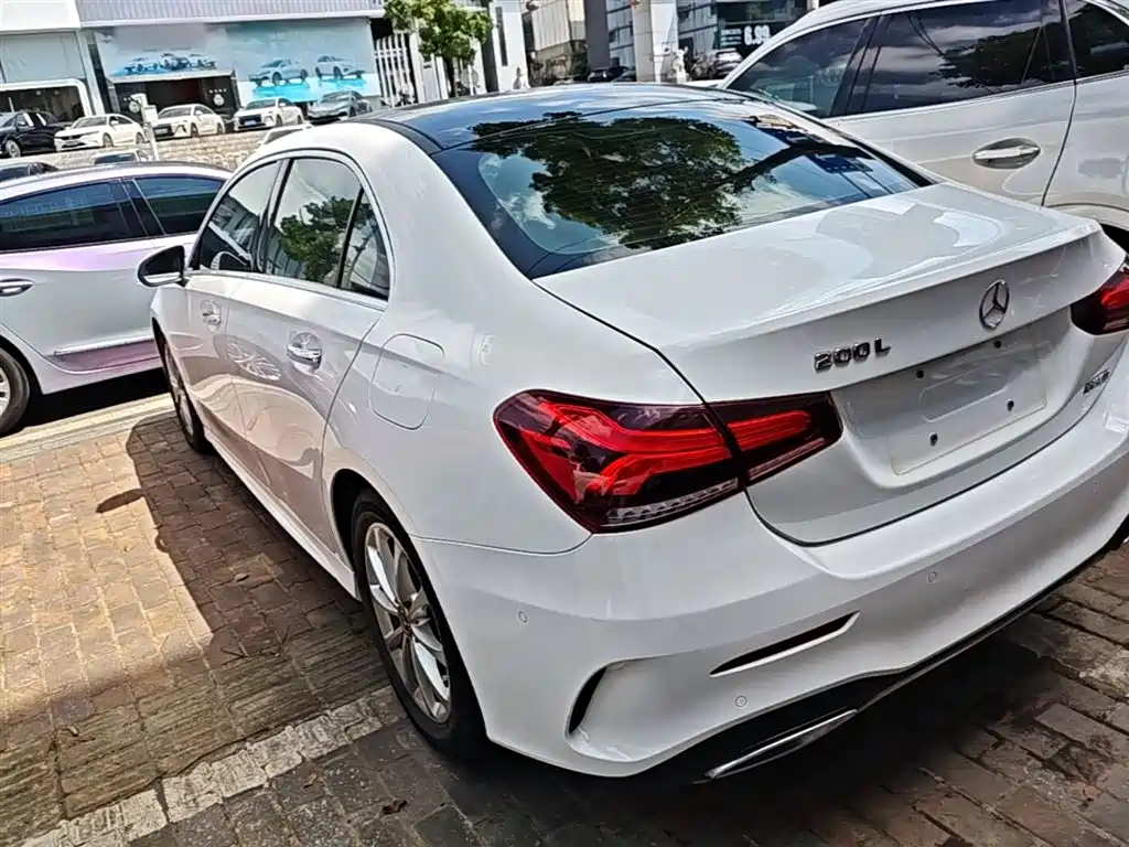 Mercedes-Benz A-Class 2022 A 200 L Sport Sedan Dynamic фото 5