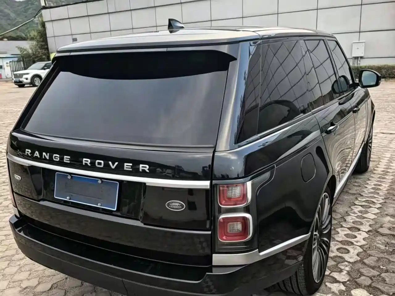 Land Rover Range Rover 2018 3.0 SC V6 Vogue Heritage Edition фото 9
