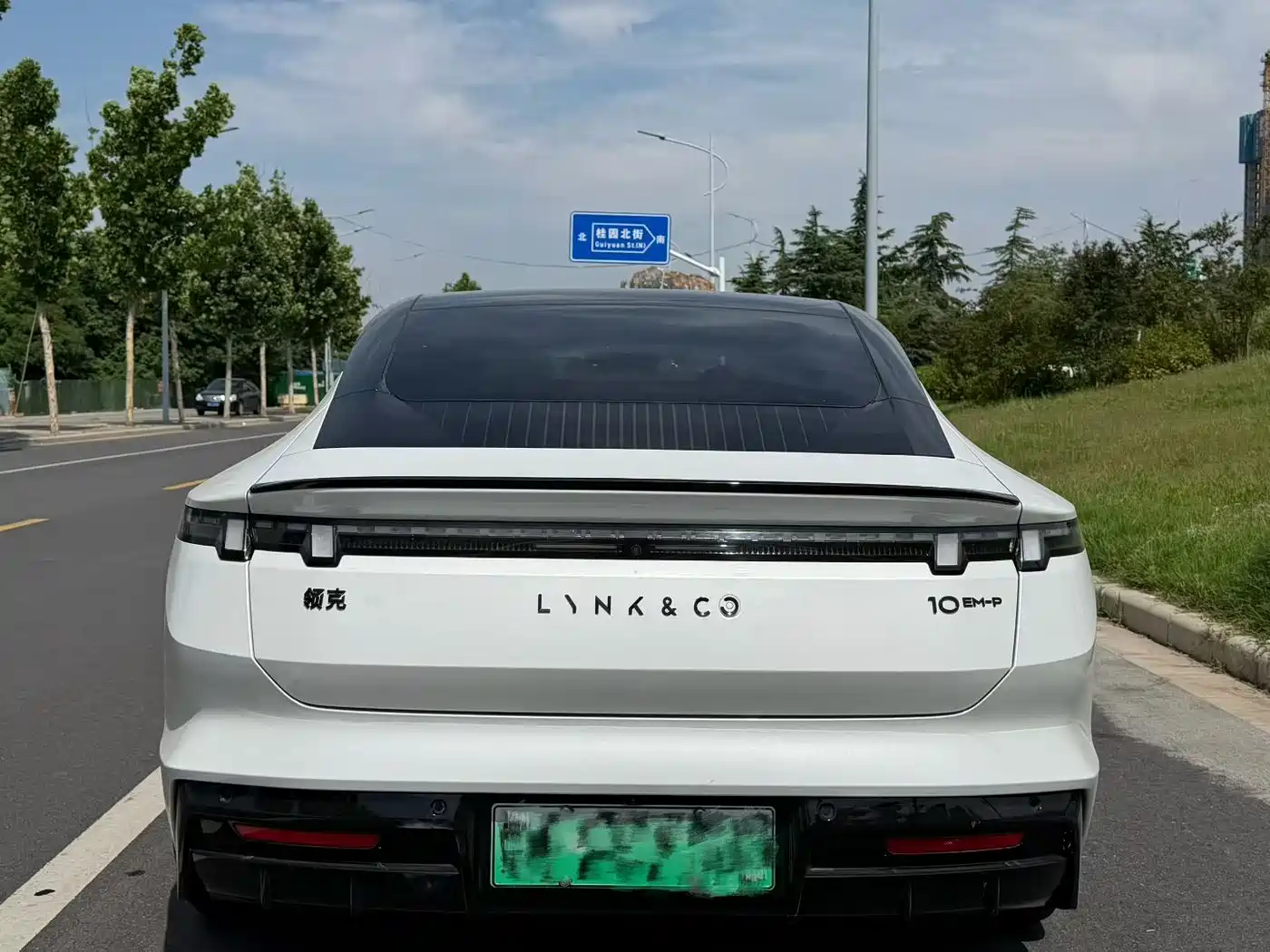 Lynk & Co 10 EM-P 2025 Model 120 AWD Halo фото 9
