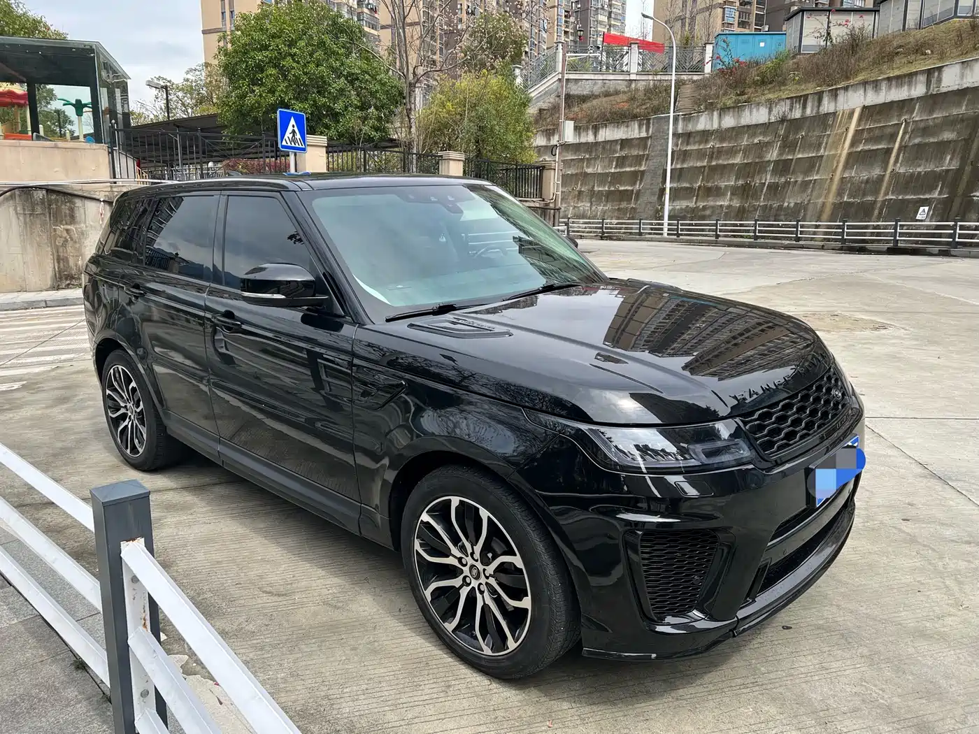 Land Rover Range Rover Sport 2017 3.0 SC V6 HSE DYNAMIC фото 3
