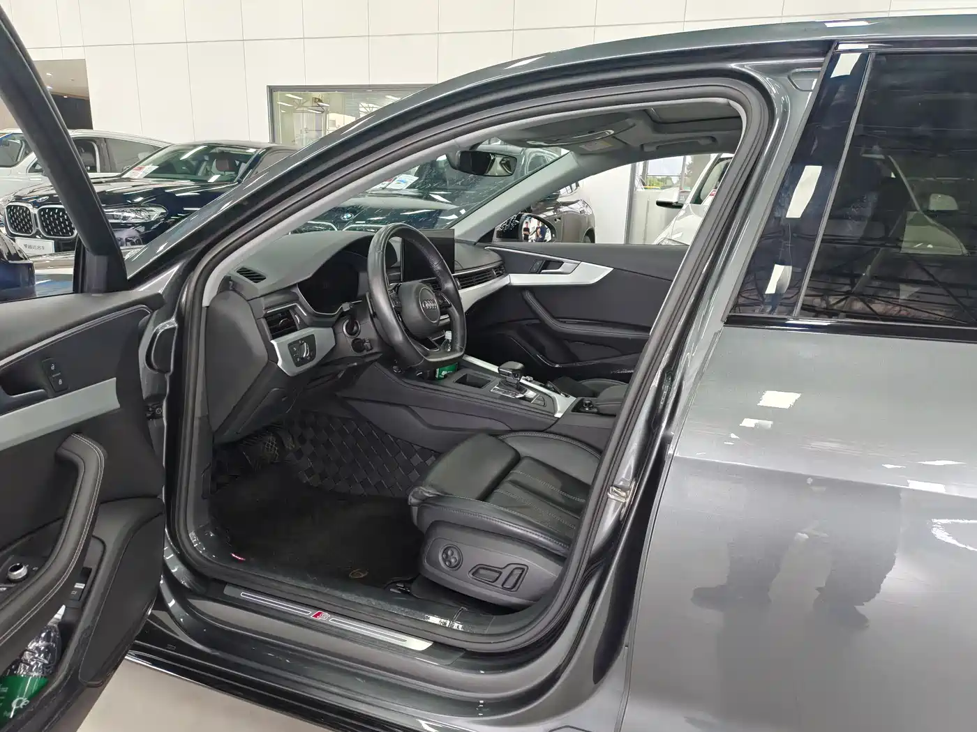Audi A4L 2022 40 TFSI Luxury Dynamic фото 4