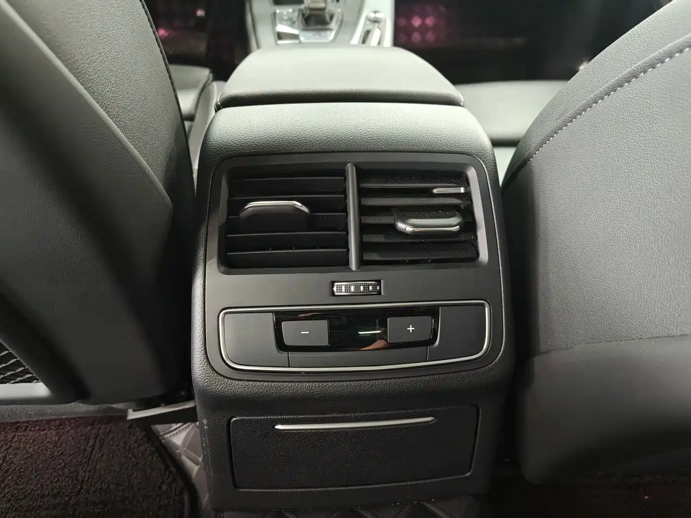 Audi A4L 2022 40 TFSI Luxury Dynamic фото 8
