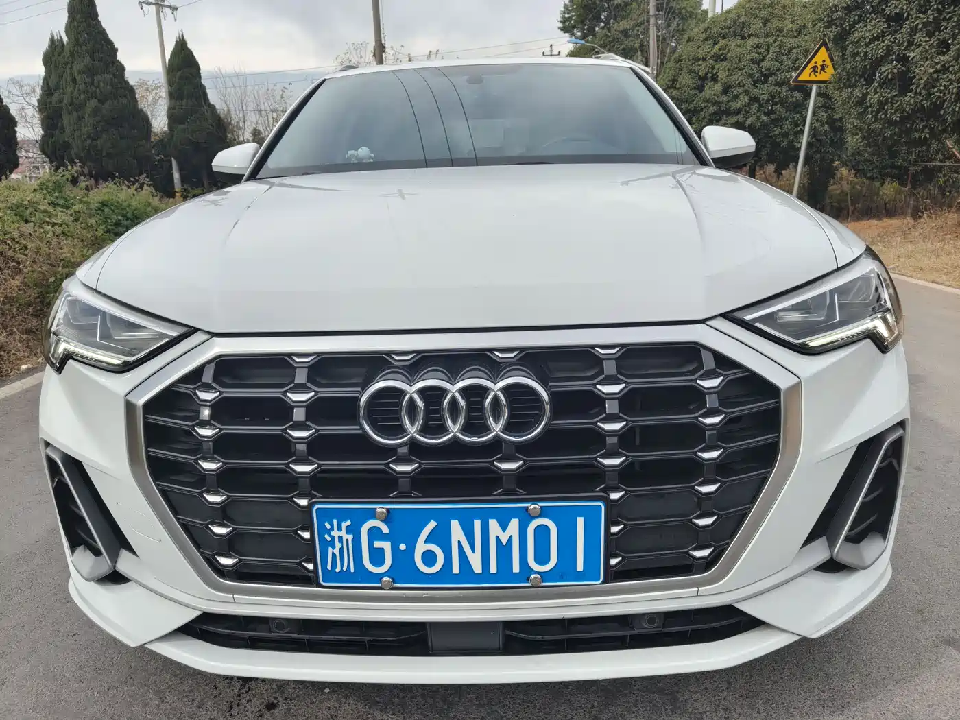 Photo 1 - Audi Q3