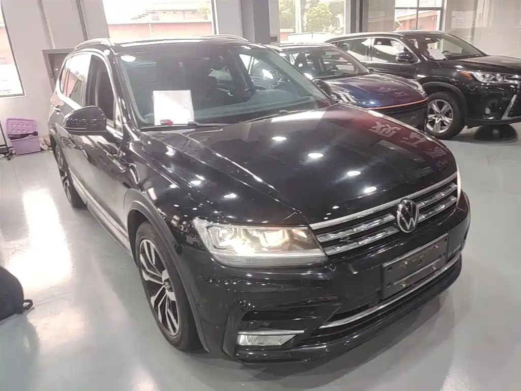 Volkswagen Tiguan L 2021 330TSI Automatic 2WD R-Line Premium фото 4