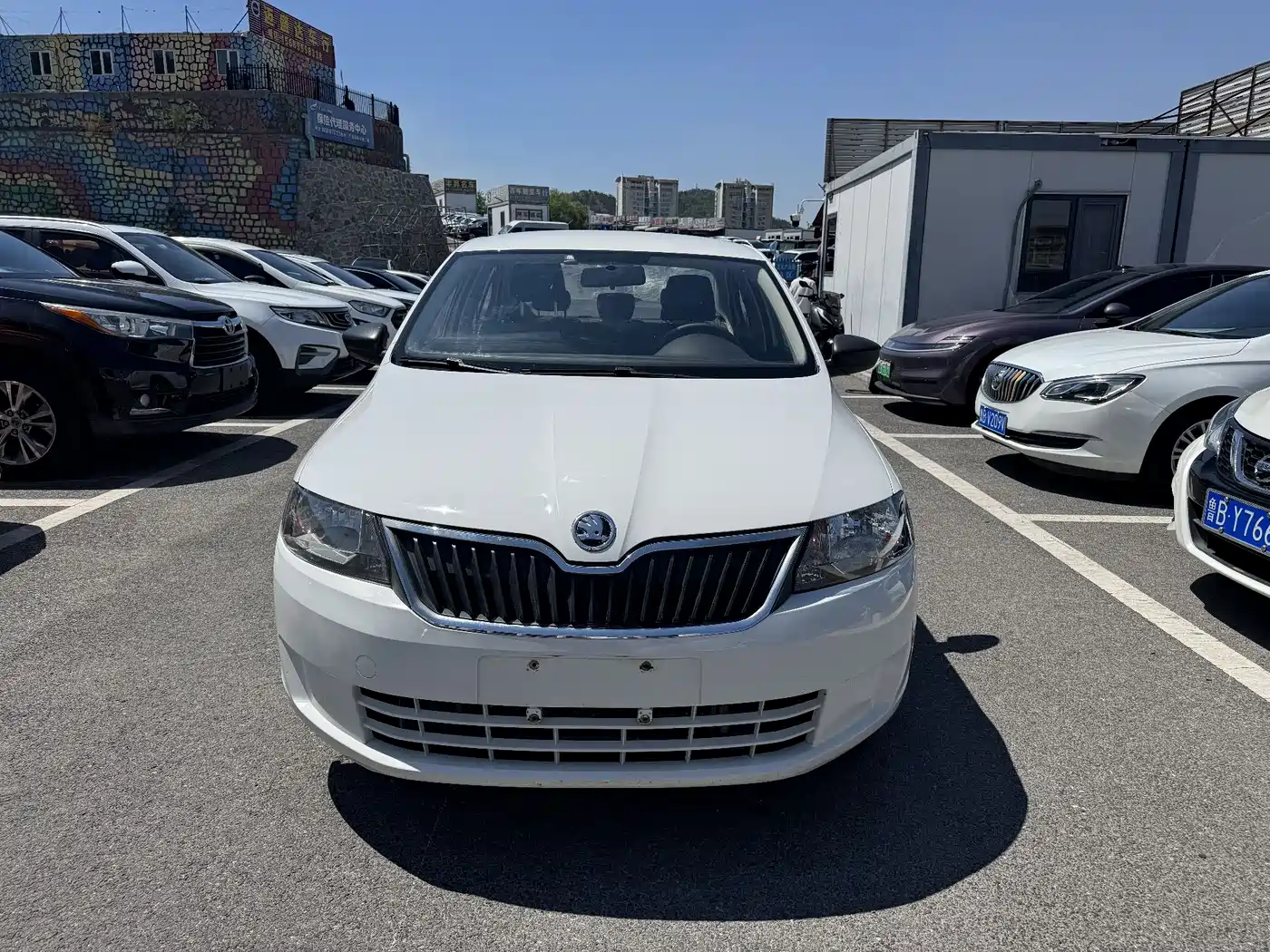 Škoda Rapid 2016 1.4L Manual Forward Edition фото 2