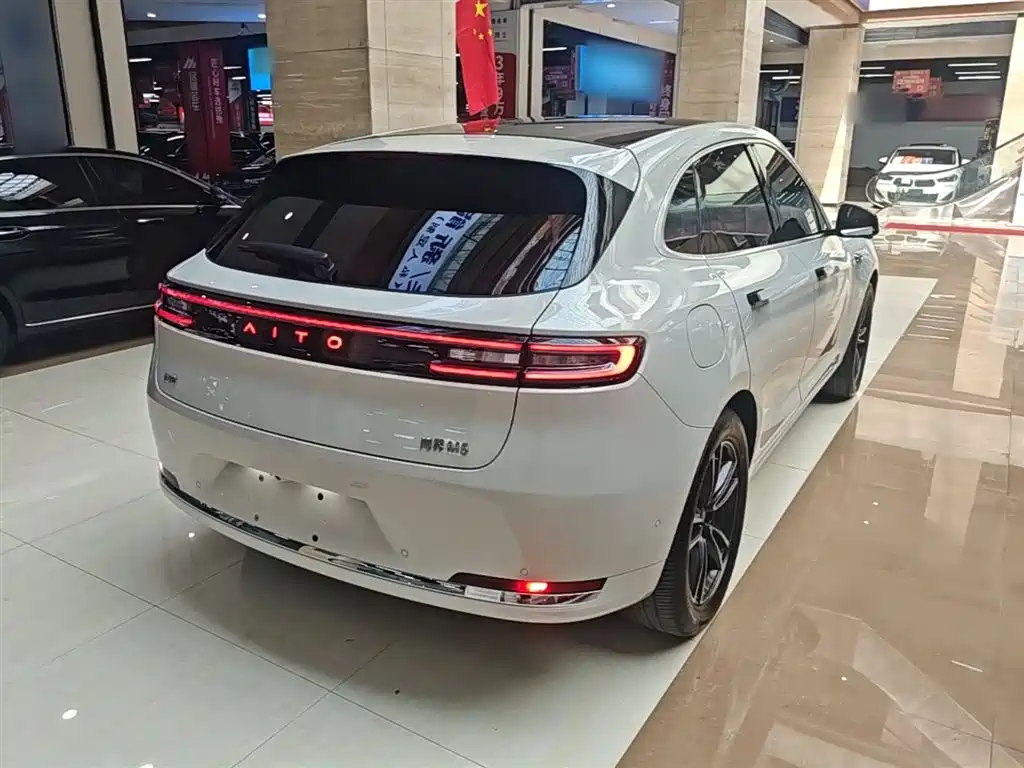 AITO Wenjie AITO M5 2025 Extended Range Ultra RWD фото 7