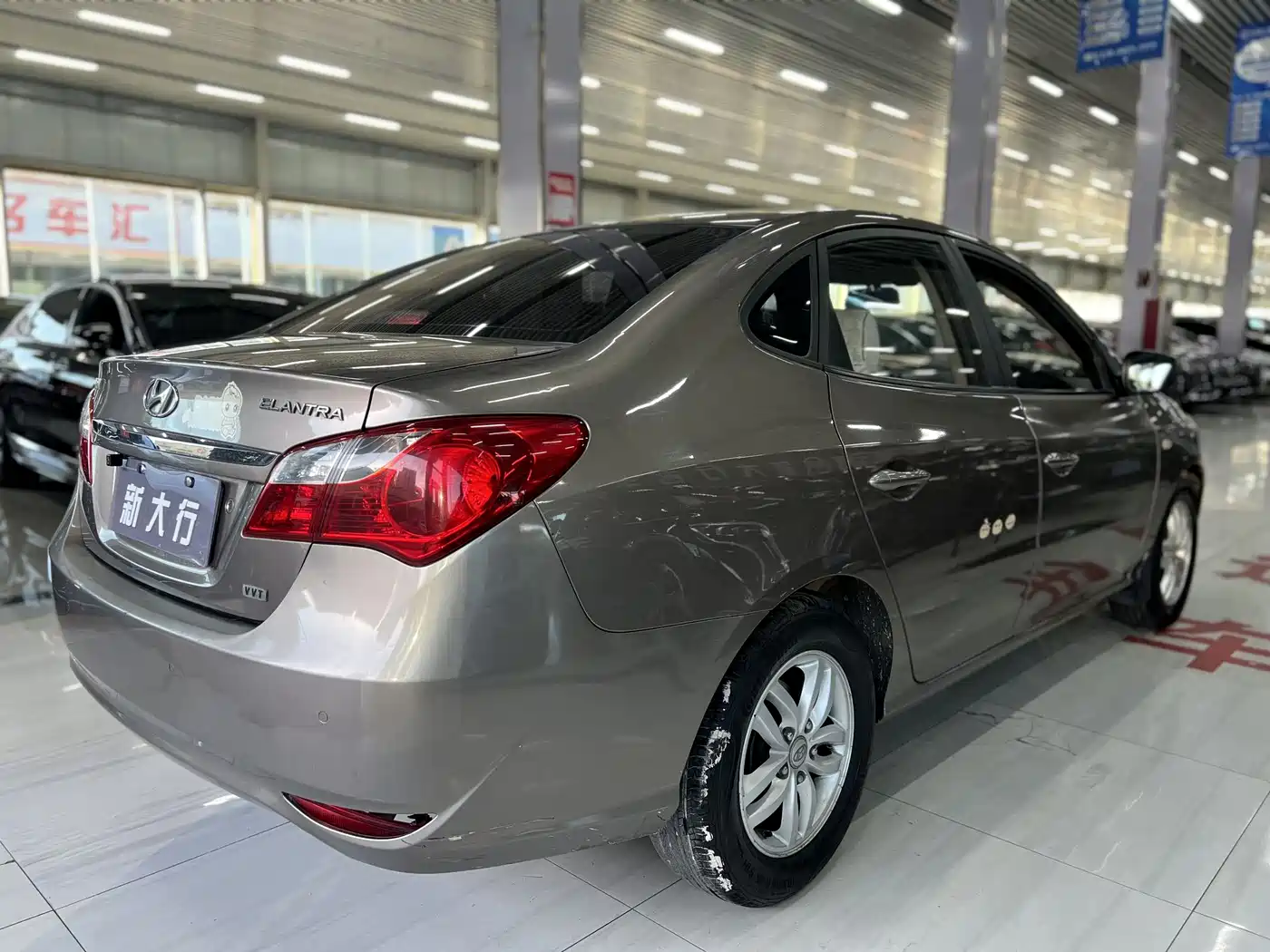 Hyundai Elantra 2011 1.6L Automatic Comfort фото 7