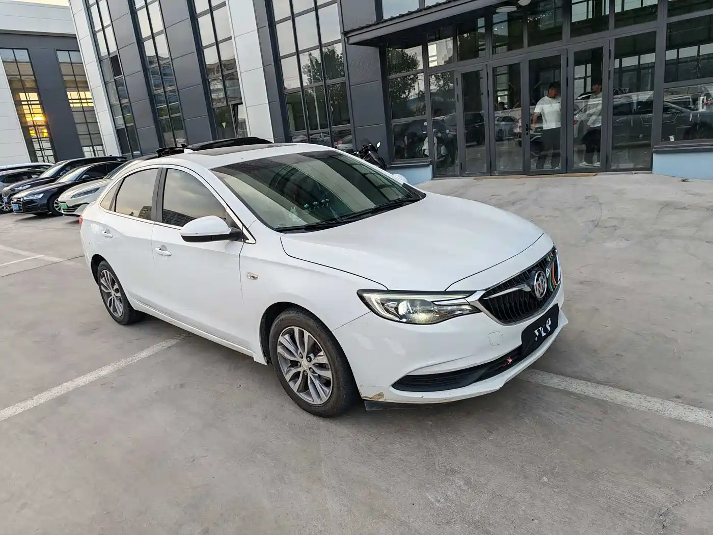 Buick Excelle 2018 18T Automatic Elite фото 2