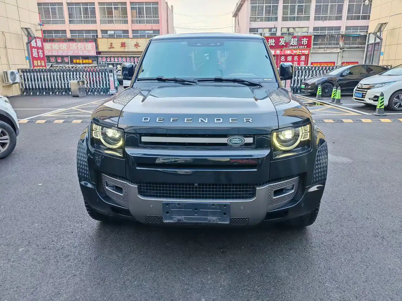 Фото 2 - Land Rover Defender