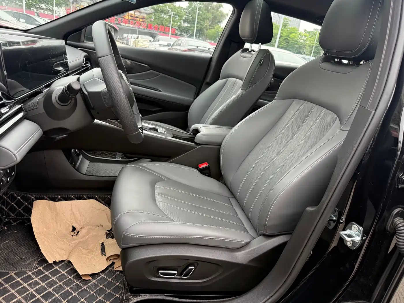 GAC Trumpchi Trumpchi Emkoo 2024 Model 270T DCT Shadow Leopard S Edition фото 9