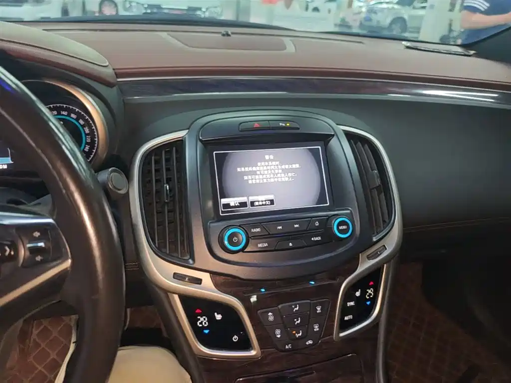 Buick LaCrosse 2013 2.4L SIDI Elite Comfort фото 13