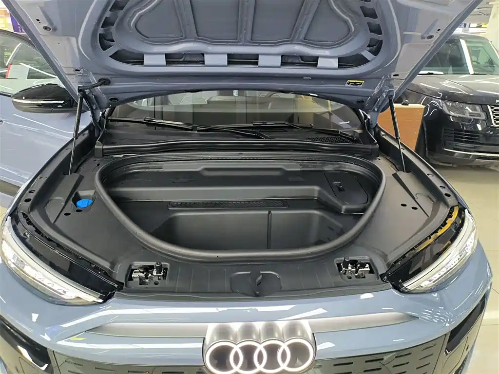Audi Q6L e-tron 2025 Model Pioneer Edition фото 20