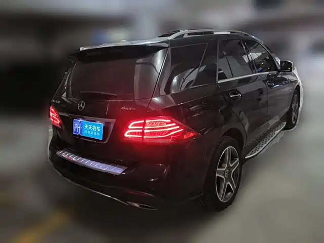 Mercedes-Benz GLE 2018 GLE 400 4MATIC Ultimate Edition — фото 2
