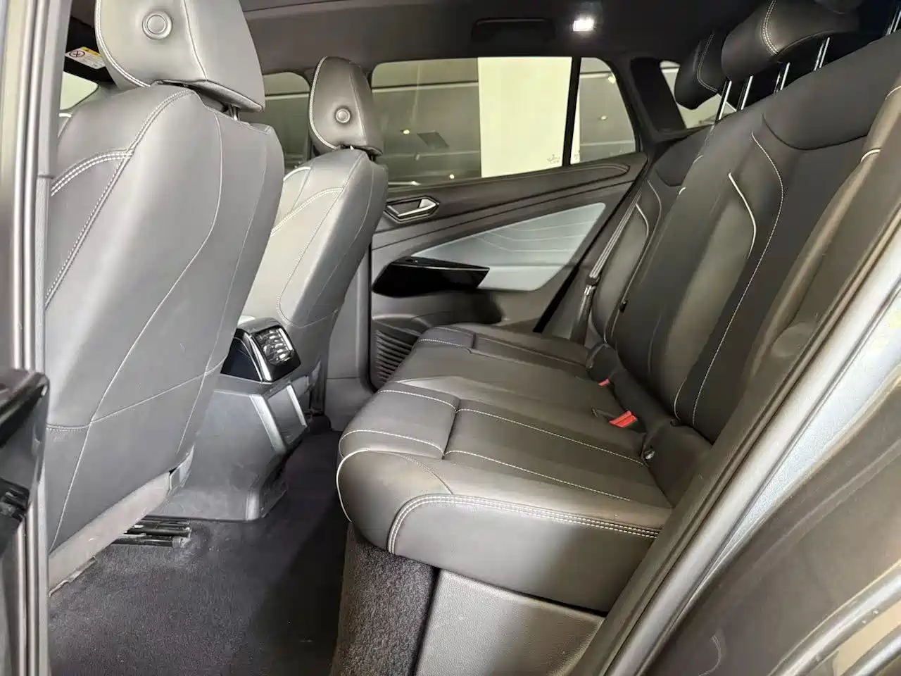 Volkswagen ID.4 X 2021 Pure+ Long Range Edition фото 6