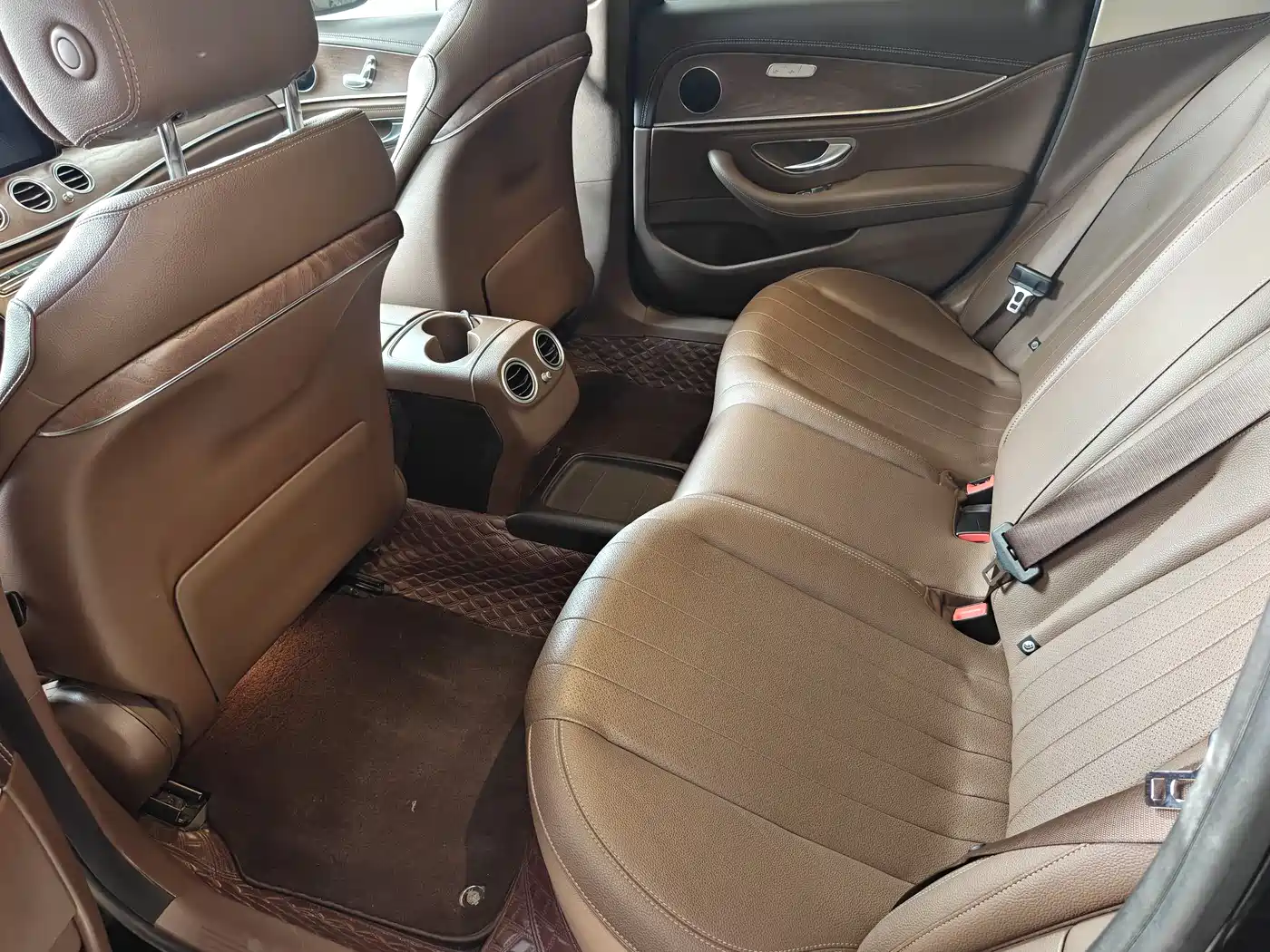 Mercedes-Benz E-Class 2020 E 260 L фото 9