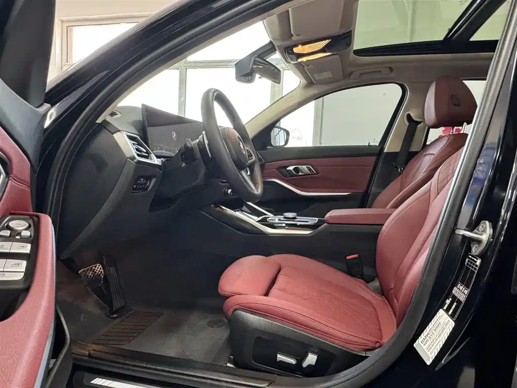 BMW 3 Series 2023 320Li M Sport Package фото 8
