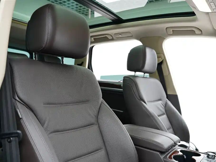 Volkswagen Touareg 2011 3.0TSI Premium фото 34