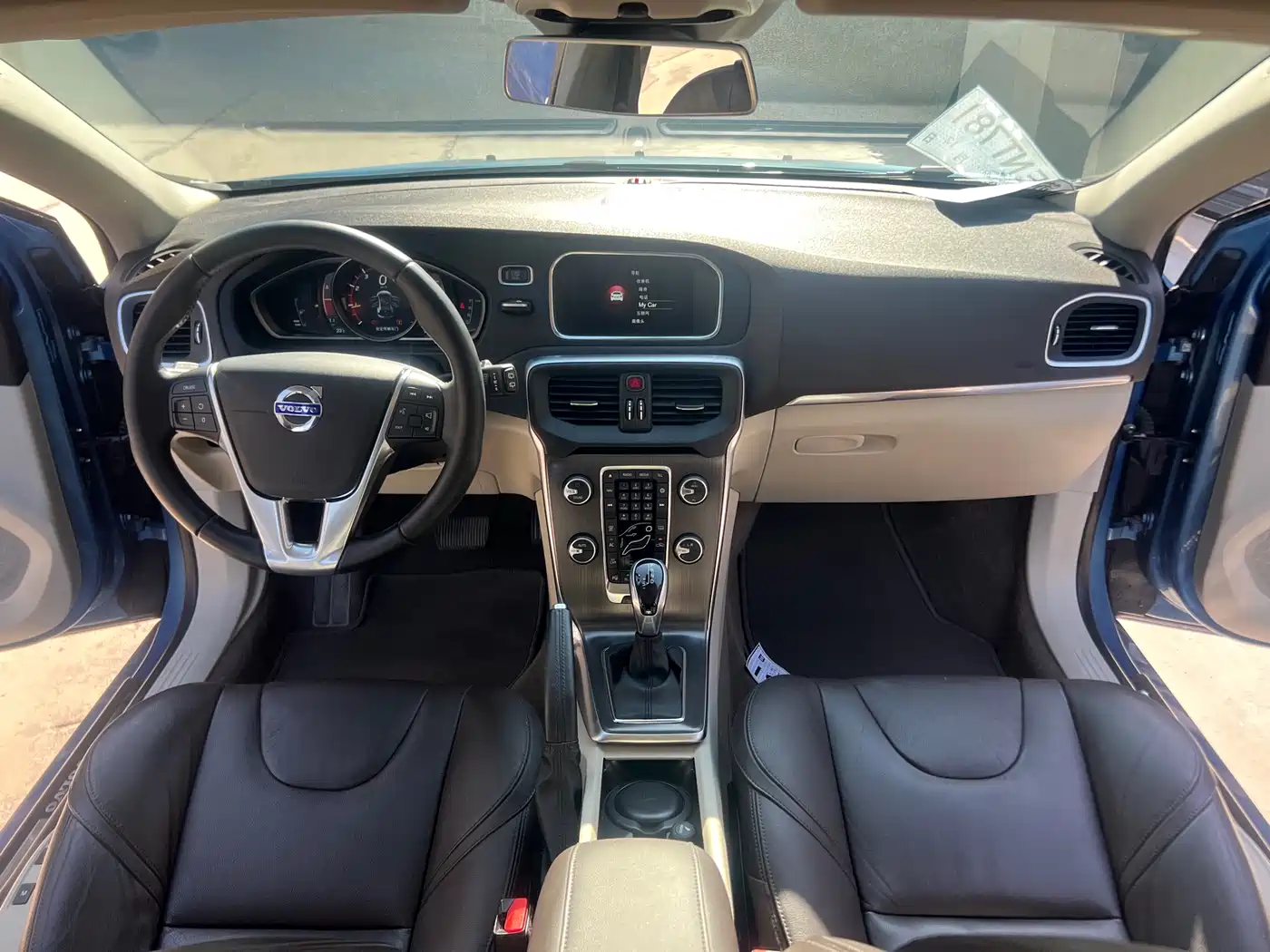 Фото 19 - Volvo V40
