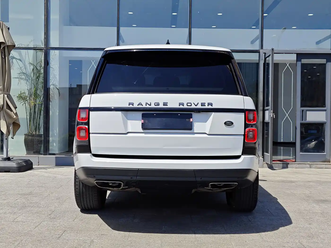 Land Rover Range Rover 2018 3.0 SC V6 Golden Age Edition фото 5