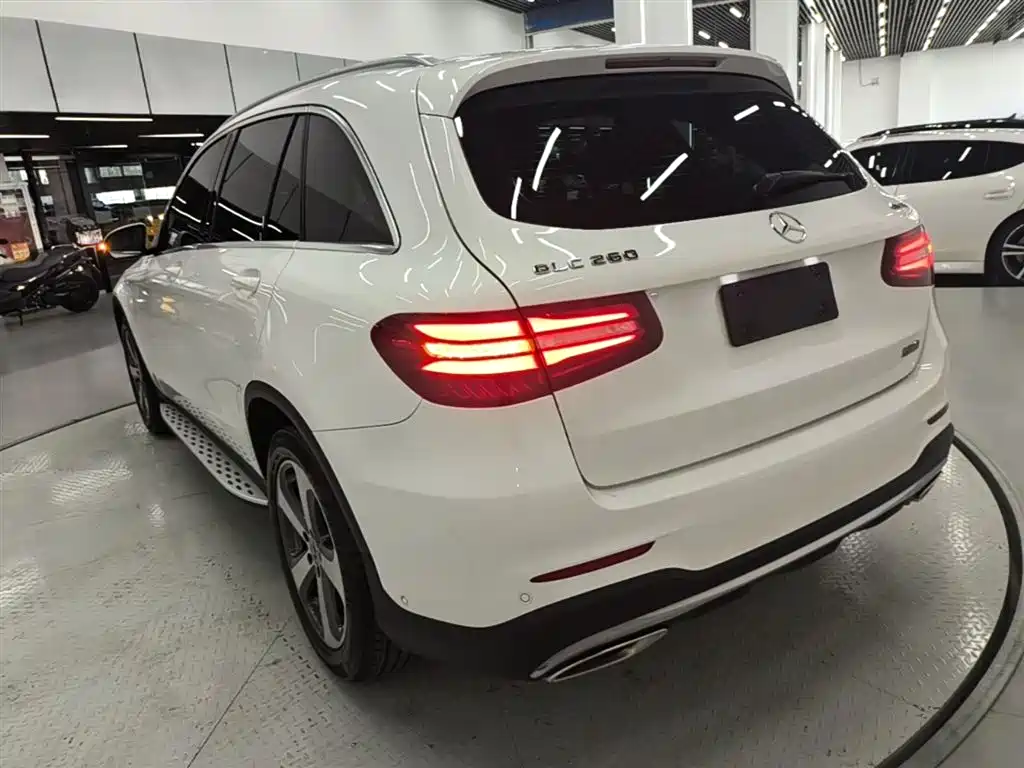 Mercedes-Benz GLC 2017 GLC 260 4MATIC Luxury фото 5