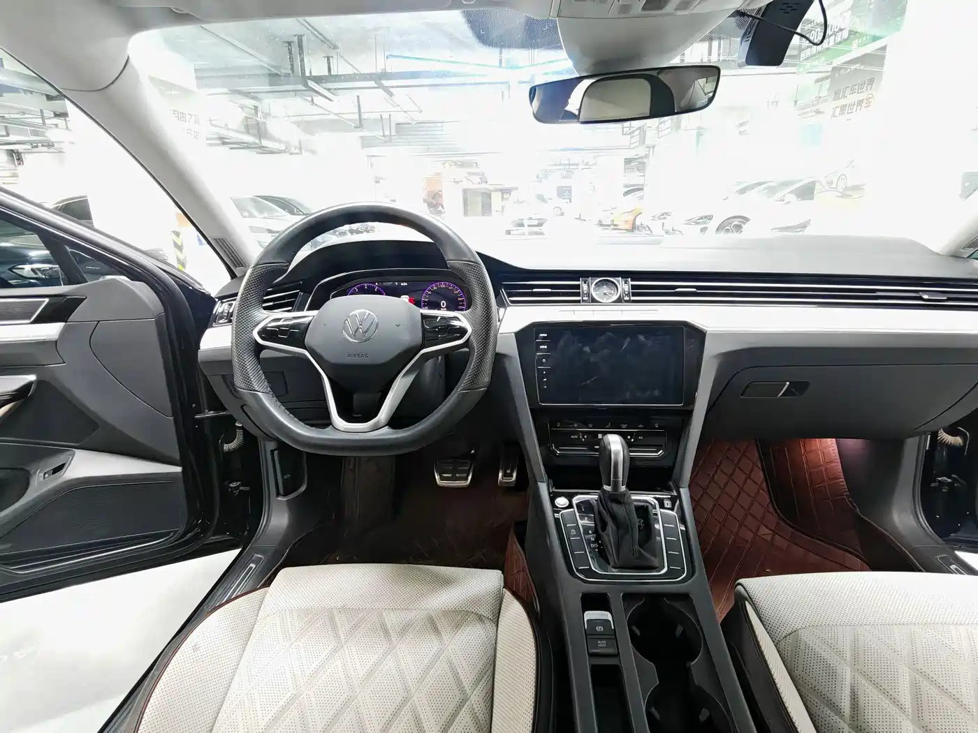 Volkswagen Magotan 2025 Popular Edition 330TSI DSG Luxury фото 5