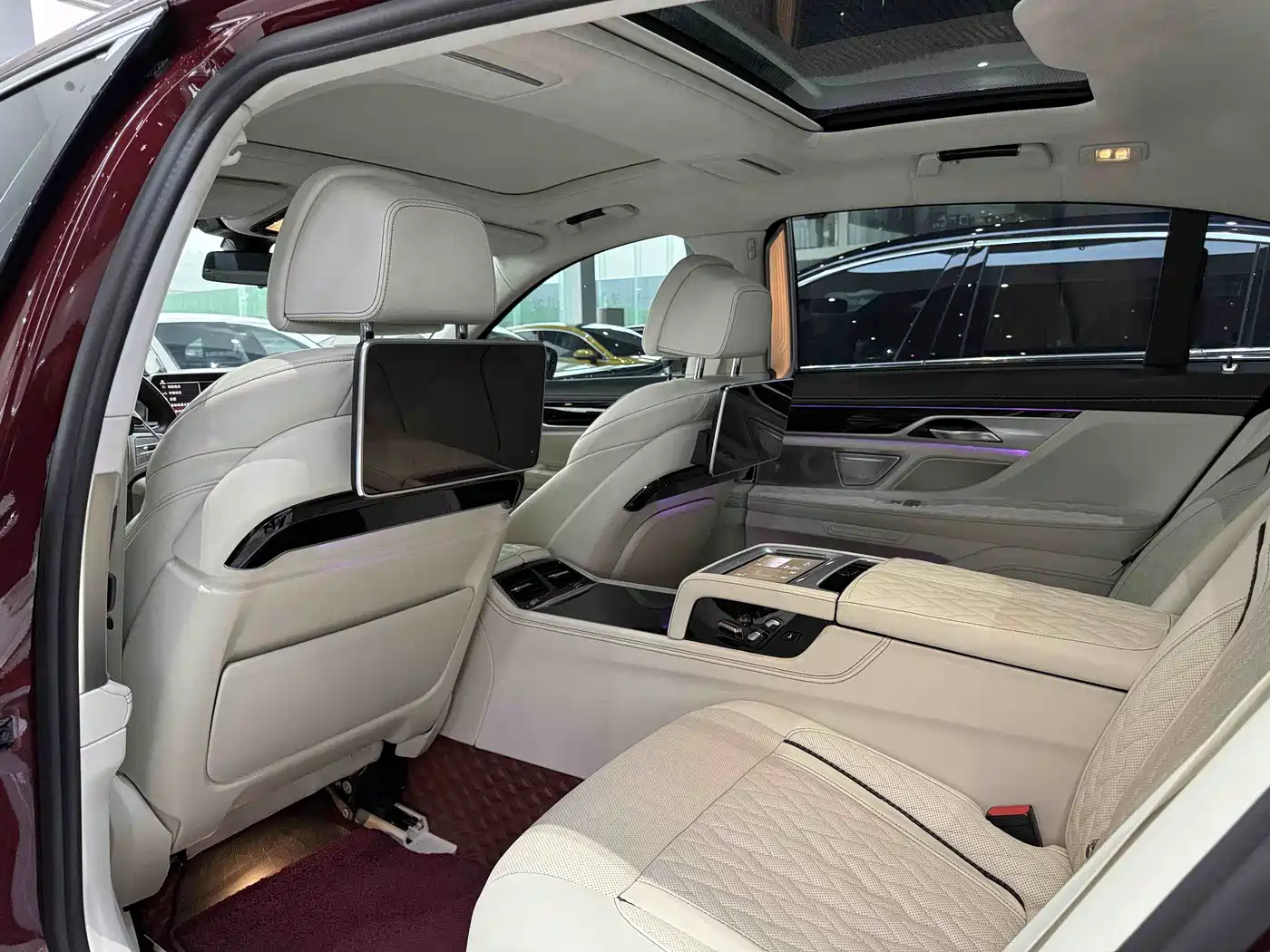 BMW 7 Series 2019 740Li xDrive Executive Luxury Package фото 12