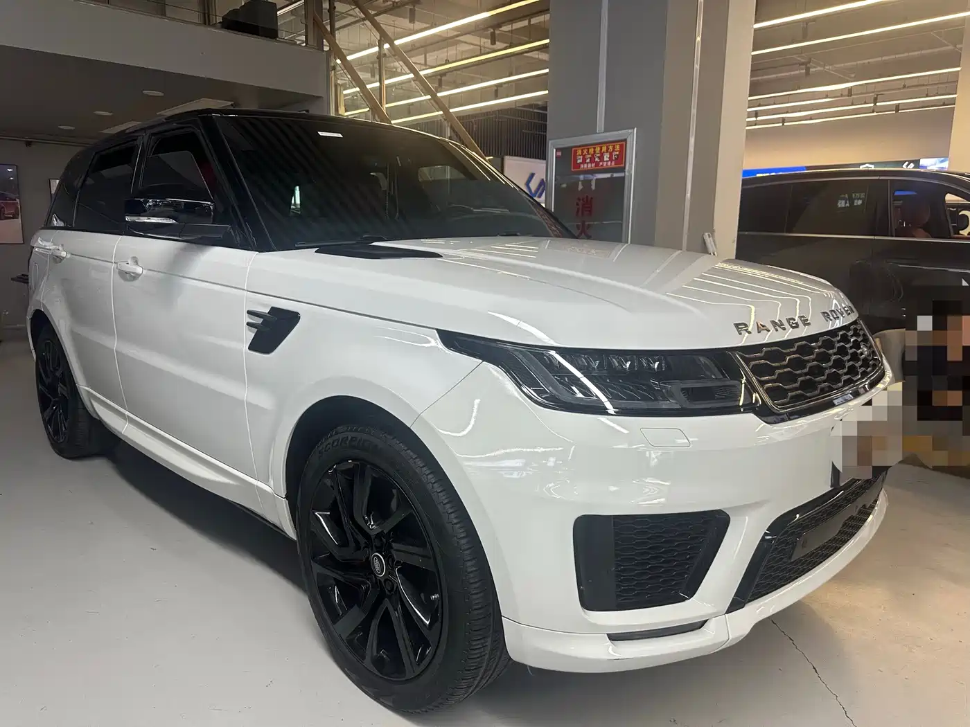Land Rover Range Rover Sport 2020 3.0 L6 HSE DYNAMIC фото 3