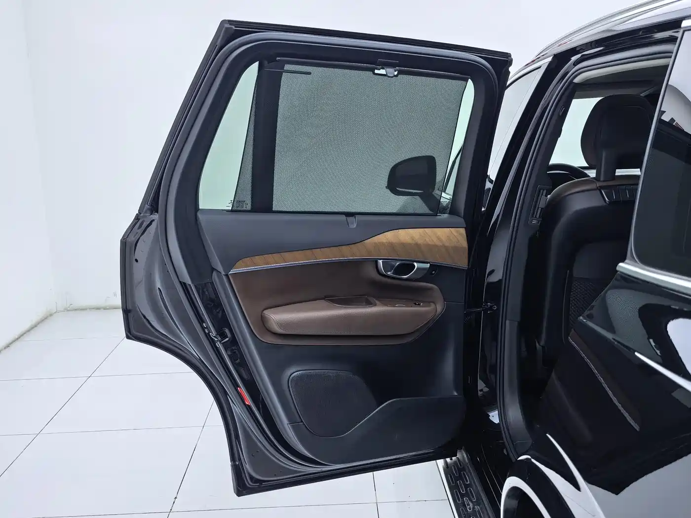 Фото 22 - Volvo XC90