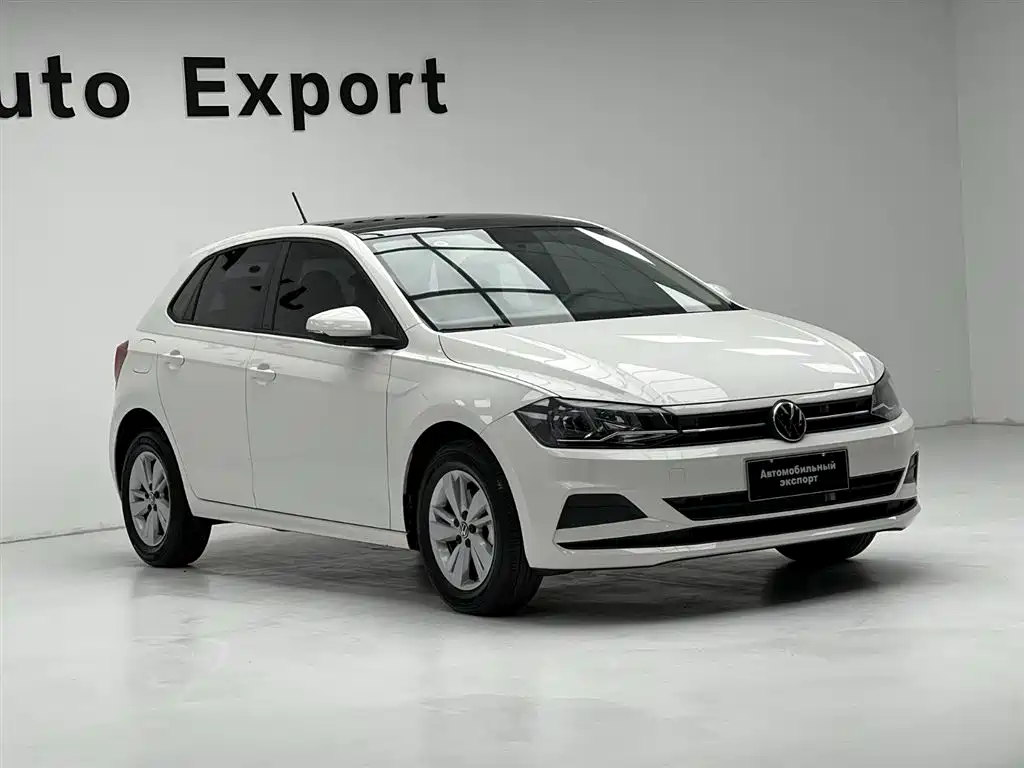 Volkswagen Polo 2021 Plus 1.5L Automatic Panorama Enjoyment Edition фото 3