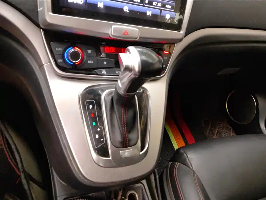 Haval H6 2015 Sport 1.5T Automatic 2WD Luxury фото 16