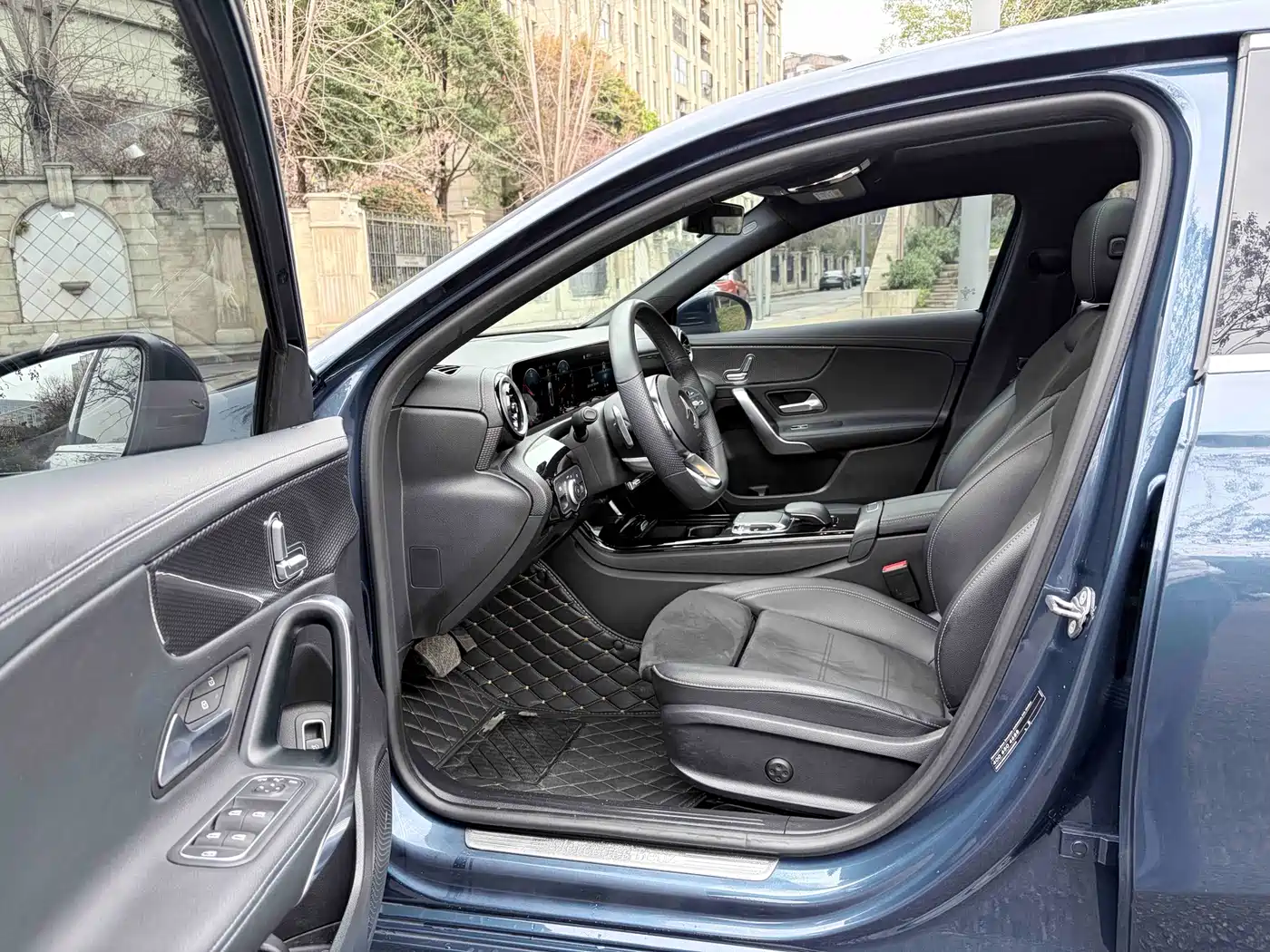 Mercedes-Benz A-Class 2019 A 200 L Sport Sedan фото 6