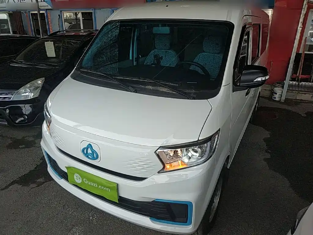 Changan Kuayue Star V5 EV 2025 Model Smart Elite Bus 6-Seater CATL