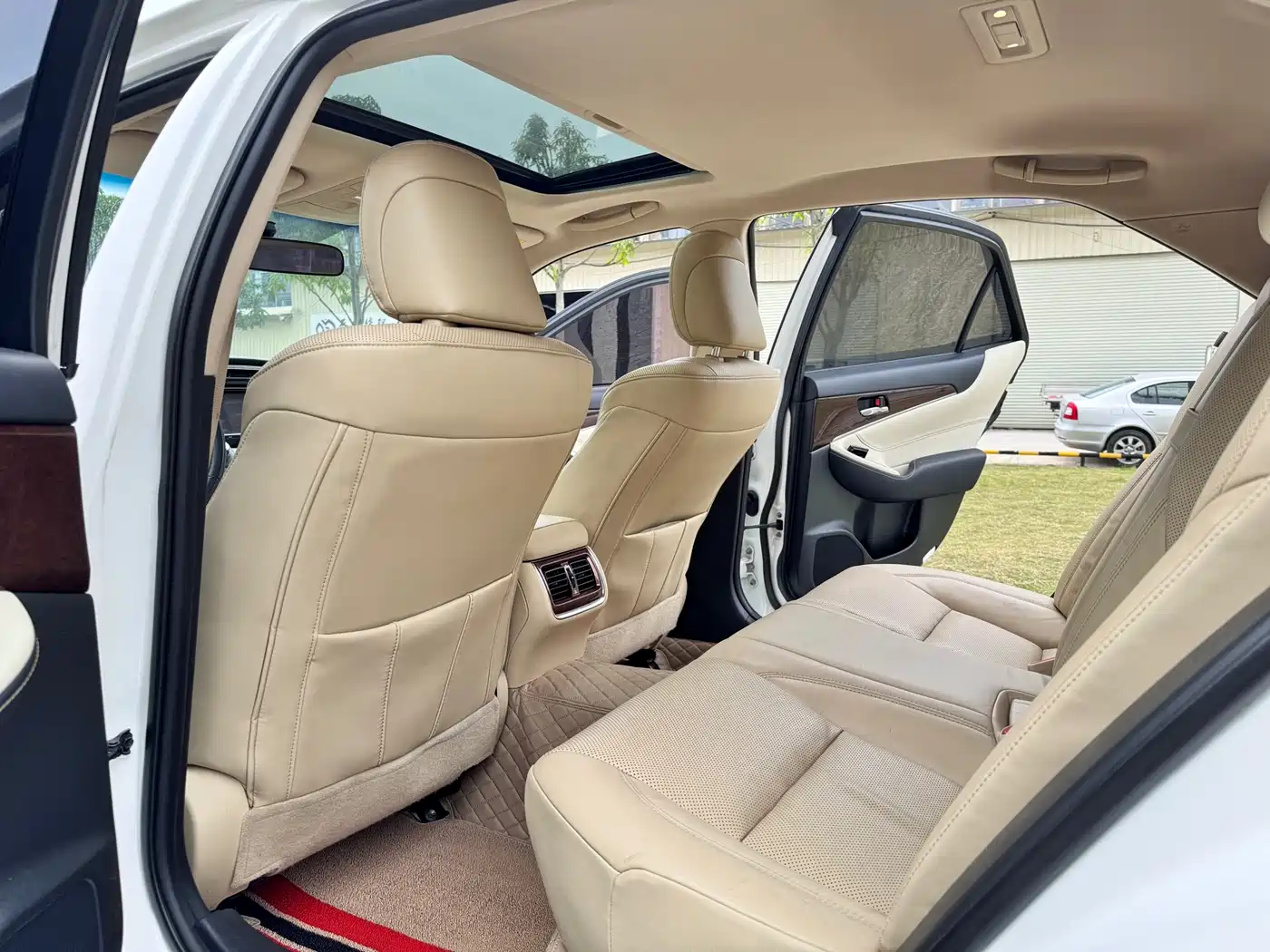 Toyota Crown 2018 2.0T Fashion Edition фото 16