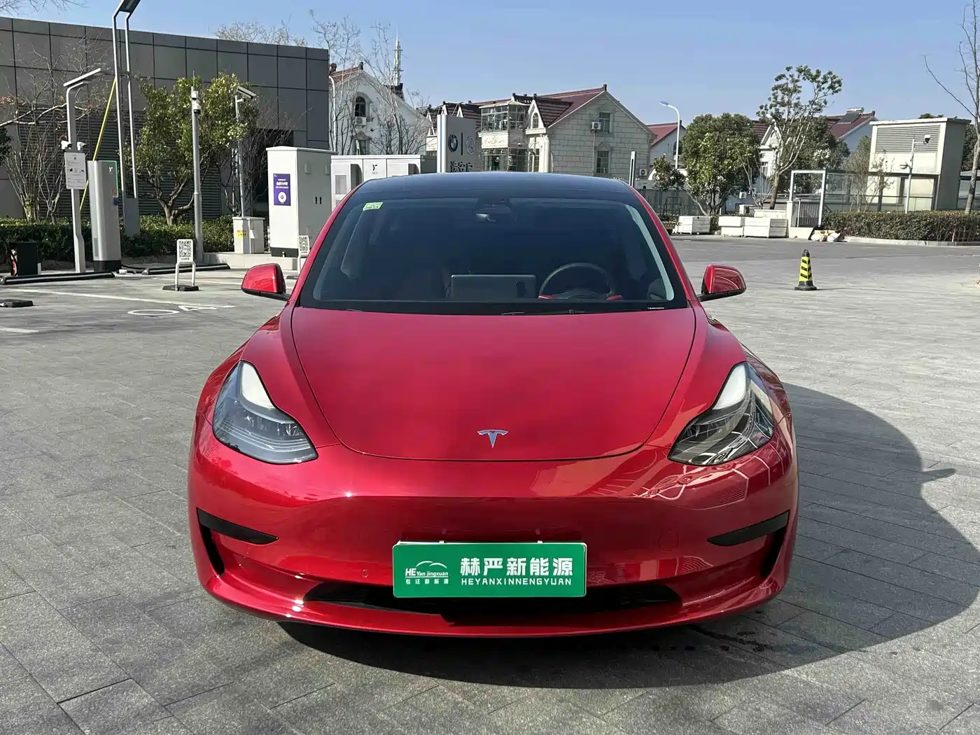 TESLA MODEL 3