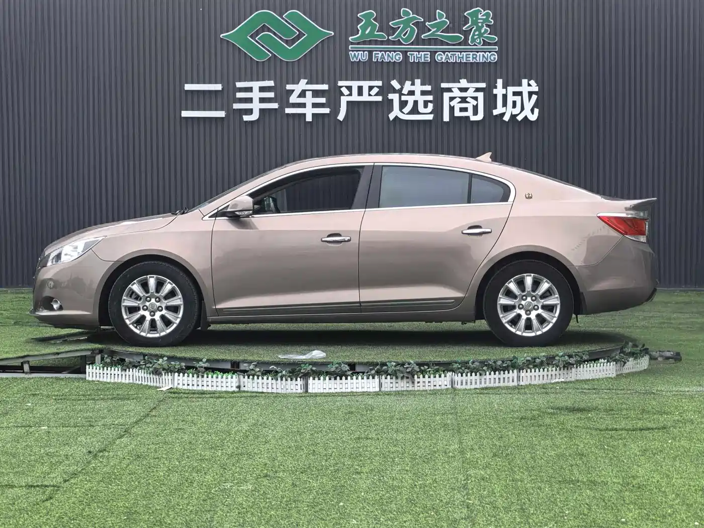 Buick LaCrosse 2012 2.4L SIDI Elegance Edition фото 20
