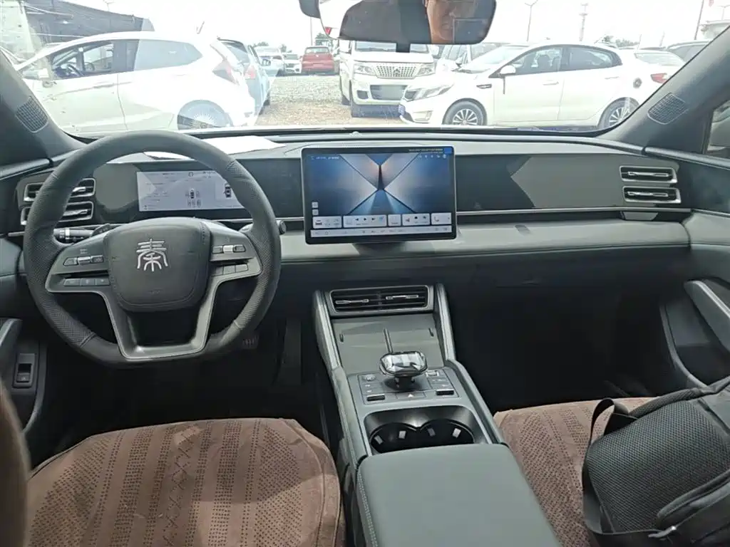 BYD Qin L 2025 DM-i Smart Drive Edition 80KM Leading фото 10