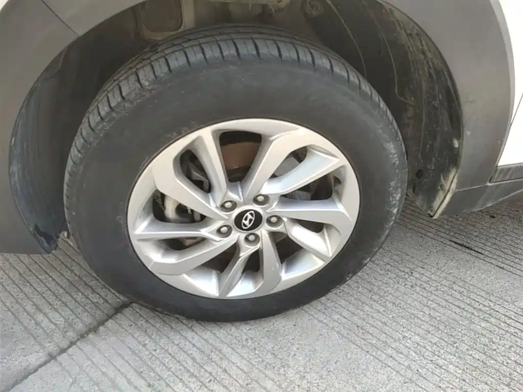 Hyundai Tucson 2015 1.6T Dual Clutch 2WD Smart фото 23