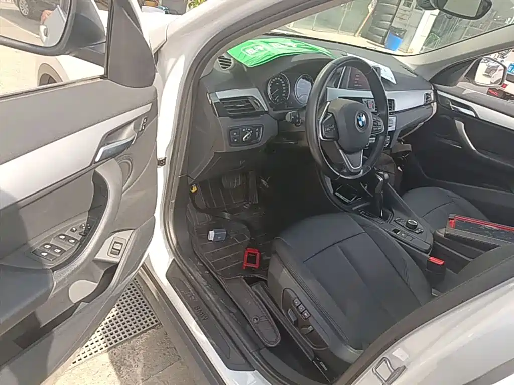 BMW X1 2018 sDrive20Li Leading Model фото 16
