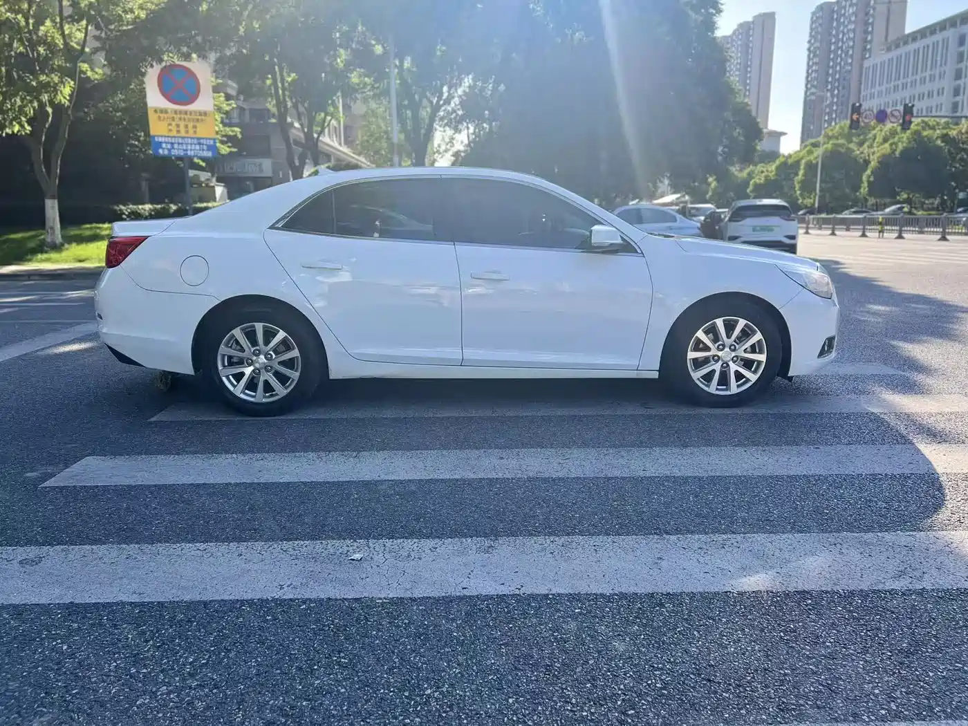 Chevrolet Malibu 2013 2.0L Automatic Luxury Edition фото 7