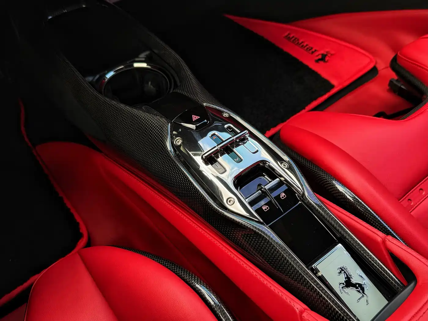 Ferrari SF90 2021 2020 3.9T V8 Stradale