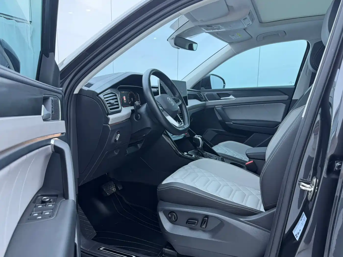 Volkswagen Tayron 2023 280TSI 2WD Luxury Plus Advanced Edition фото 7