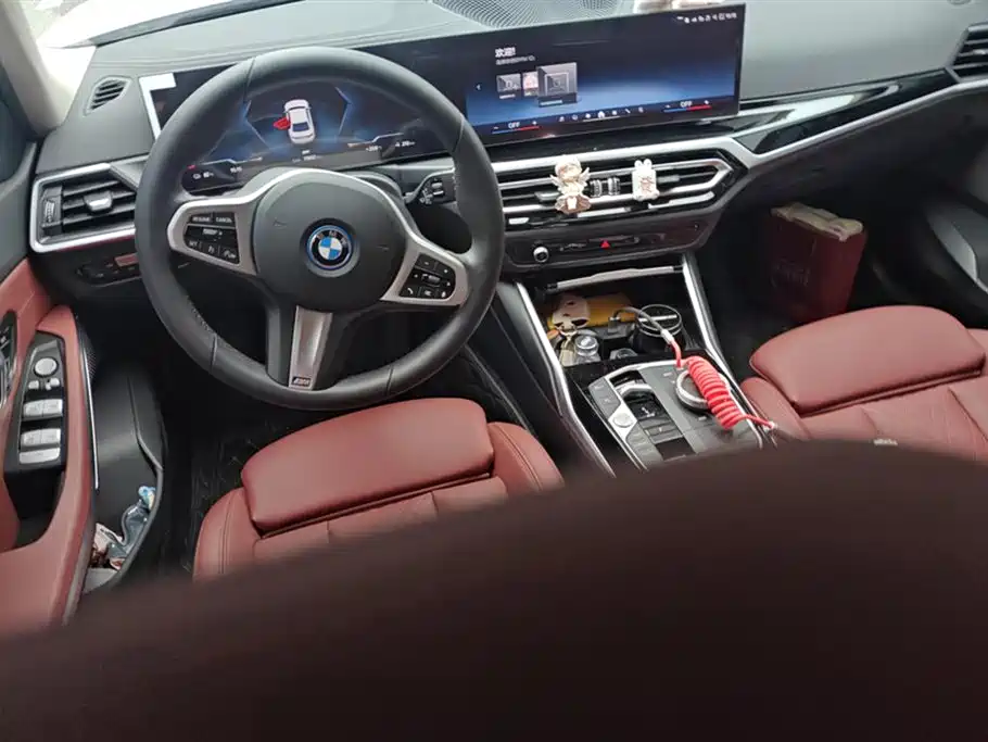 BMW i3 2024 eDrive 35 L фото 12