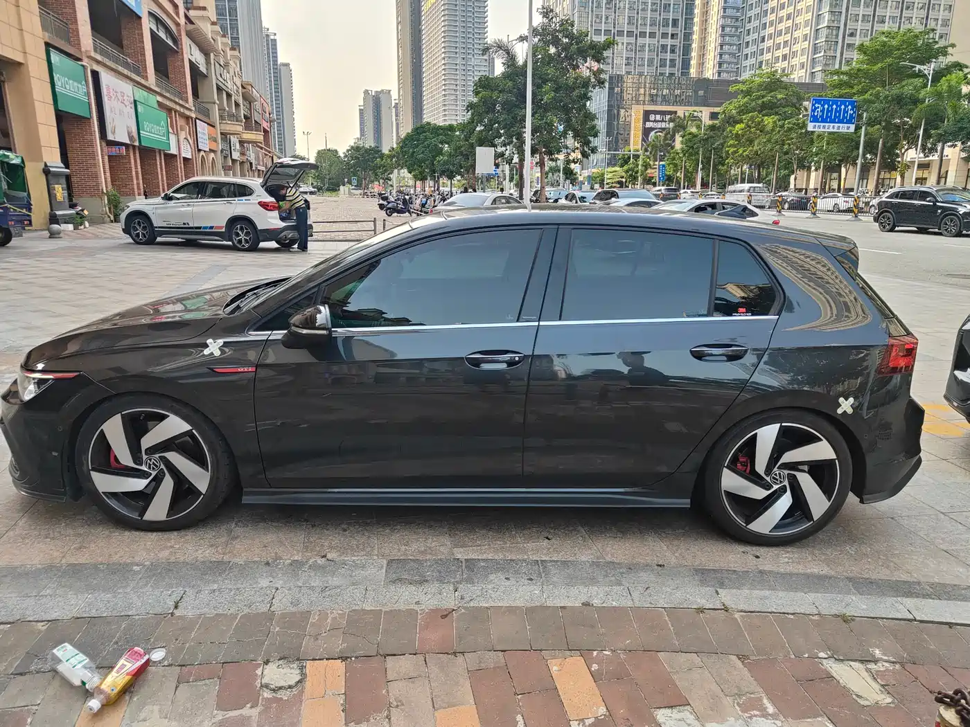 Volkswagen Golf GTI 2021 Facelift 380TSI DSG GTI фото 2