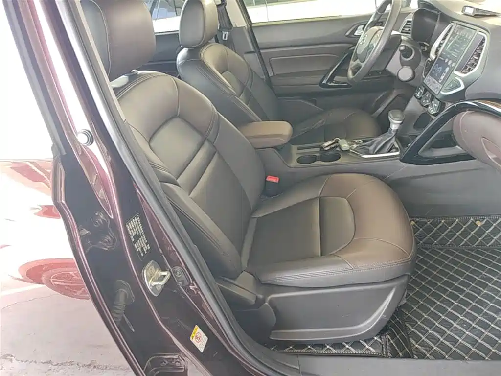 GAC Trumpchi Trumpchi GS4 2017 235T Automatic 2WD Elite фото 25