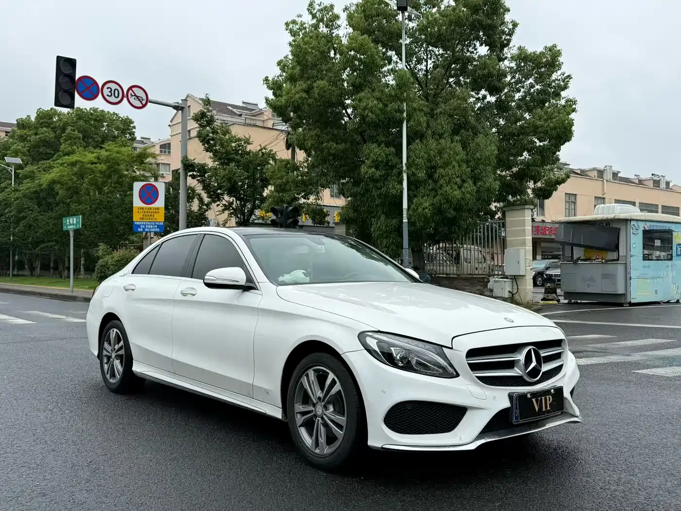 Mercedes-Benz C-Class 2016 C 200 L Sport фото 3